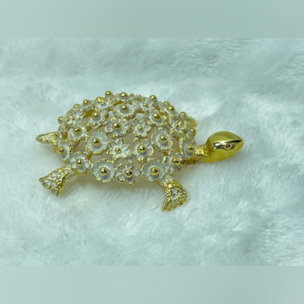 Vintage Tortolani  gold white turtle brooch